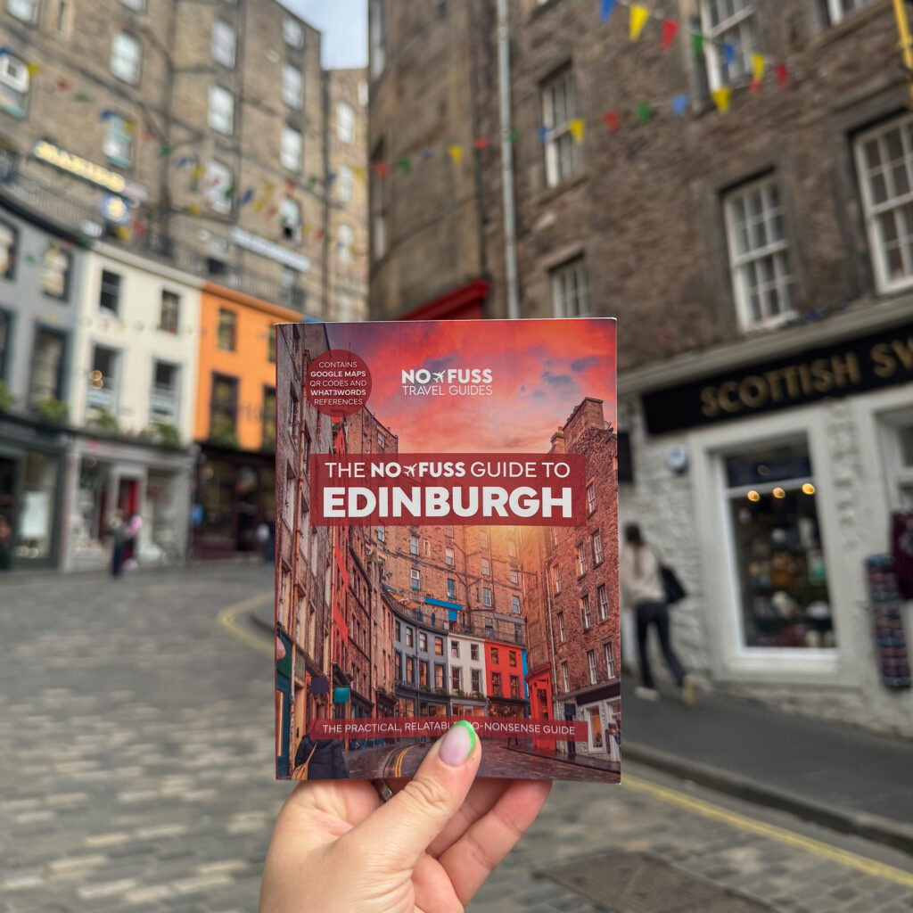 Edinburgh off the beaten track: The No Fuss Guide to Edinburgh